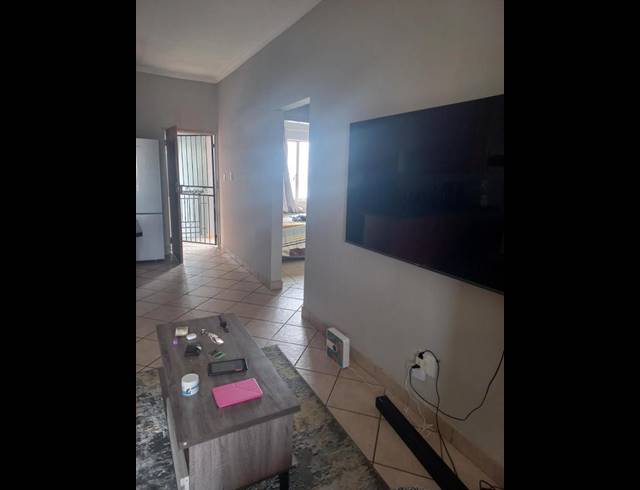 2 BEDROOM PROPERTY TO RENT IN VORNA VALLEY